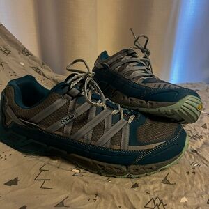 Keen Athletic Shoes